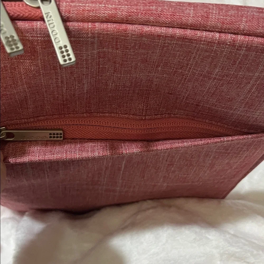 Nidoo Red Tablet Sleeve